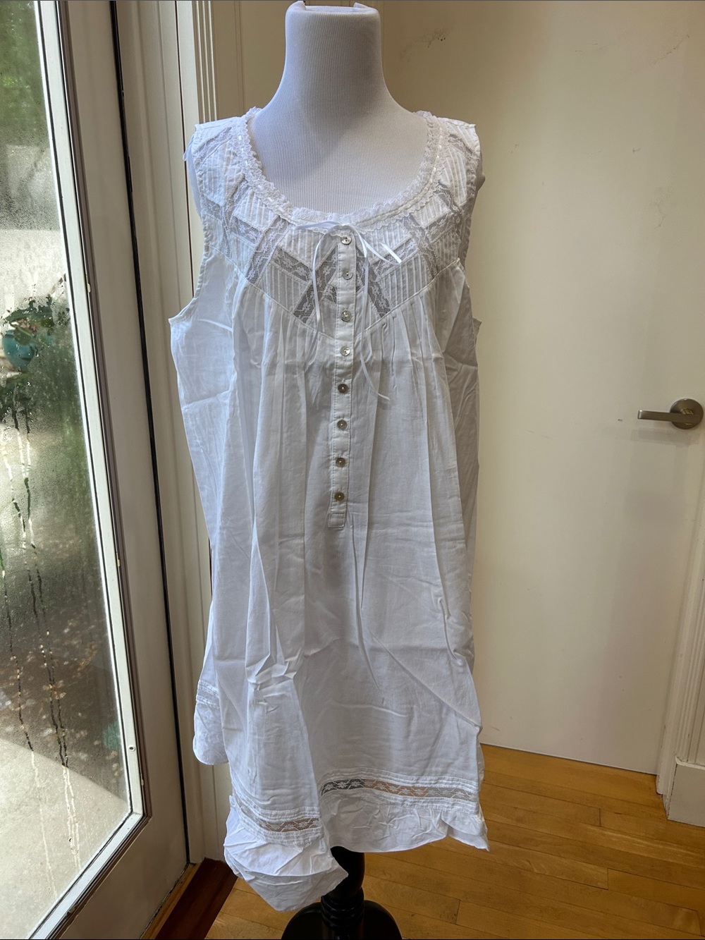 Eileen West White Cotton Lace-Trim Night Chemise
